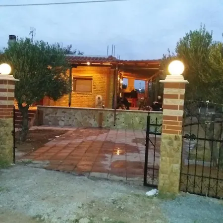 George's House Nea Plagia