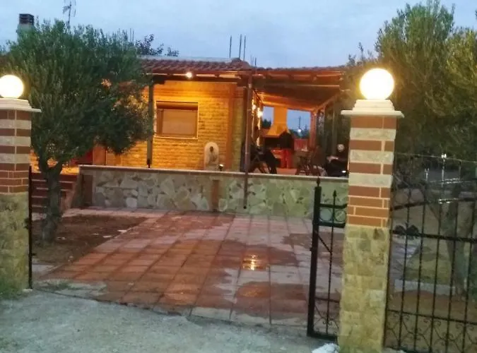 George's House Nea Plagia