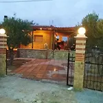 George's House Nea Plagia