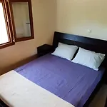 Holiday home George's House Nea Plagia
