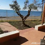 George's House * Nea Plagia
